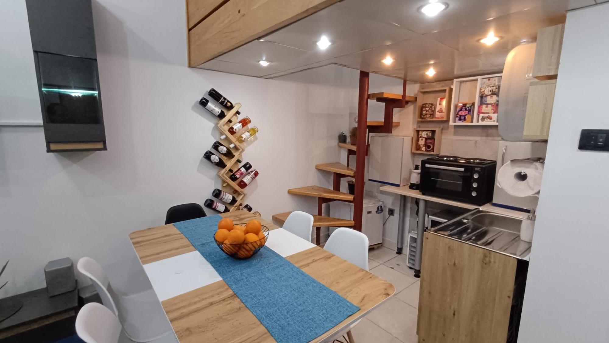 Nitro Inn - Premium Apartments - Wine Tasting - Souvenir - Art Gallery - Private Guided Tours - Relaxing - Romantic 斯科普里 外观 照片